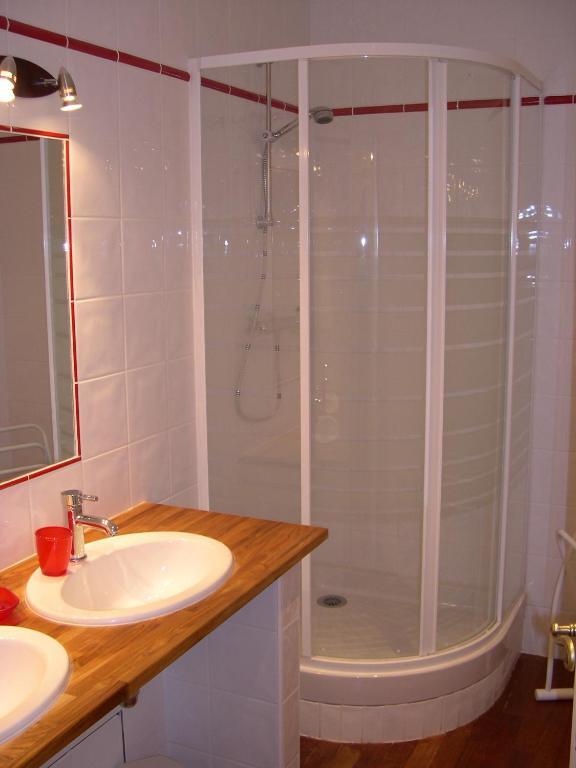Le Vieux Chateau Airvault Habitación foto